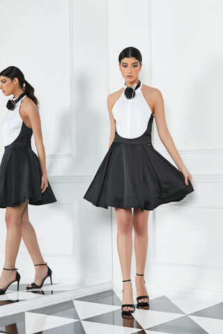 Abito GHENT corto effetto smoking più collarino fiore strass più pinces