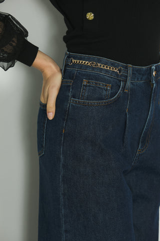 Jeans REECE vita alta 5ts con fondo sfrangiato più catena logo in blue denim