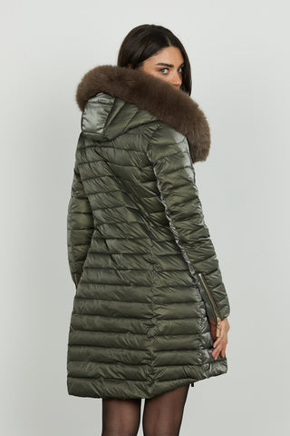 Piumino DIESSAM lungo manica lunga con ts più zip trasv. Più capp. Più ecopel.stacc. Eff.satin