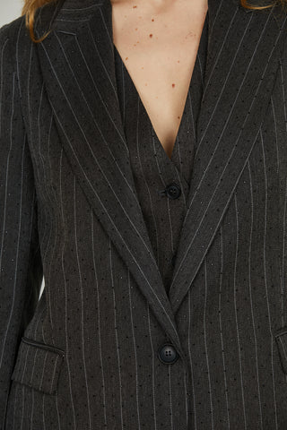 Giacca MANDRA_S lunga manica lunga 1 bottone con tasche più patte gessato più borchie