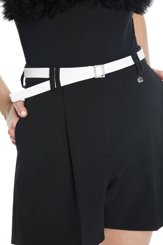 EDESIA shorts with pleats plus pocket and rhinestone buckle belt