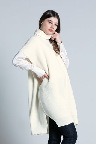 OSHO long half-sleeved shirt with wide round neck, high neck and slits on the oversized hem