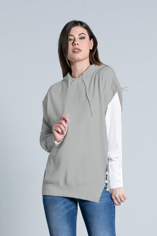 ACCAV long half-sleeved sweater with hood and drawstring with slits and rings and pearls