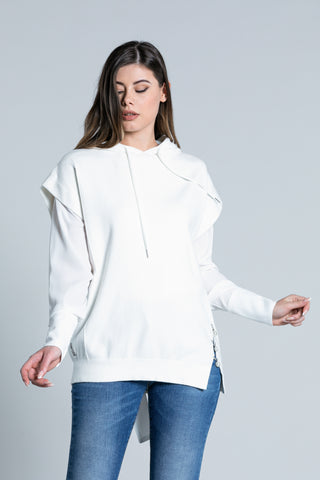ACCAV long half-sleeved sweater with hood and drawstring with slits and rings and pearls