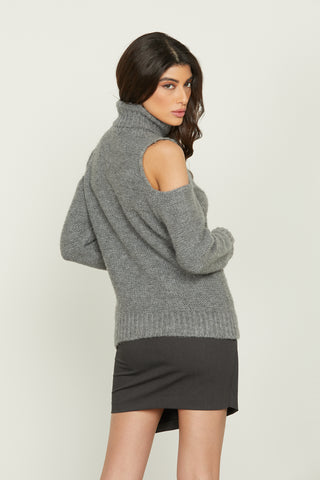 PEAK long-sleeved turtleneck sweater with shoulder opening and braided workmanship