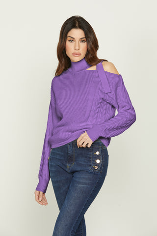 CLARISSA long-sleeved volcano collar shirt with opening and strap with buckle