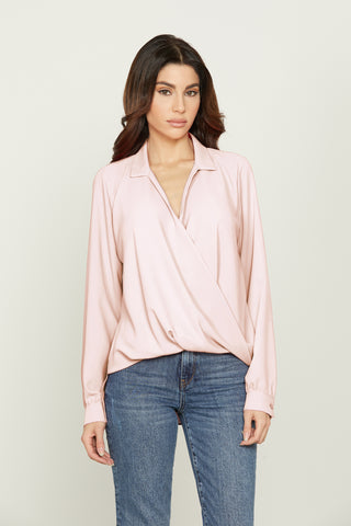 Blusa OREN con scollo incrocio asimmetrica