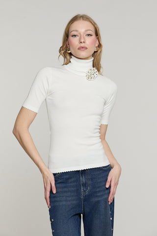 Maglia CAPRIM mezza manica collo alto con cintura fiore con strass