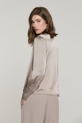 Blusa FRANZ manica lunga scollo morbido più pieghe