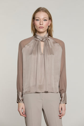Blusa BELLS manica lunga con nodo collo più pieghe più goccia