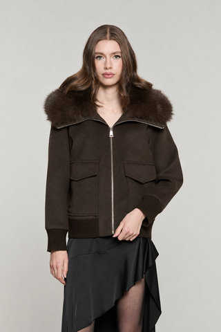 Cappotto SAEZ corto manica lunga con bordi costa con ts più patte più zip più collo ecopelliccia staccabile