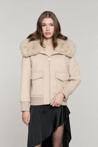 Cappotto SAEZ corto manica lunga con bordi costa con ts più patte più zip più collo ecopelliccia staccabile