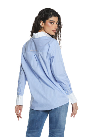 ASTERIS_A long-sleeved shirt with collar and contrasting cuffs plus striped logo embroidery