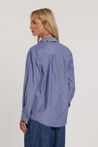 Camicia MARTINE maniche lunghe con doppio polso più fantasia animalier più tasca a punta righe