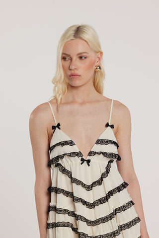 Abito SALMY corto smanicato con rouches pizzo più fiocchetti