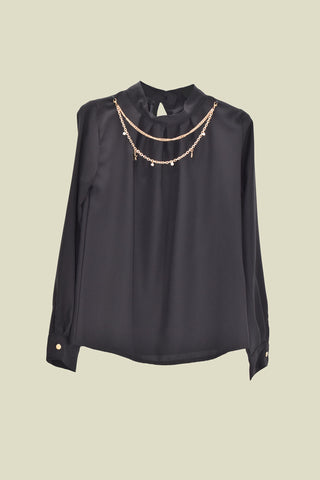 ROSSY long sleeve blouse with pleats and relish pendant necklace