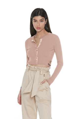 RAN short, long-sleeved cardigan with side opening and ribbed chain buckles