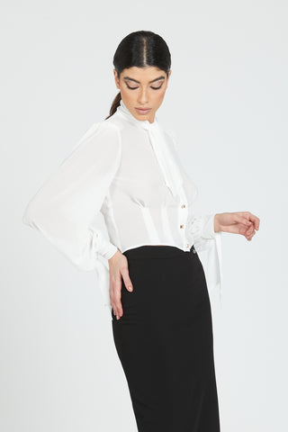 ISTORE short, long-sleeved shirt with sash and pyramid buttons