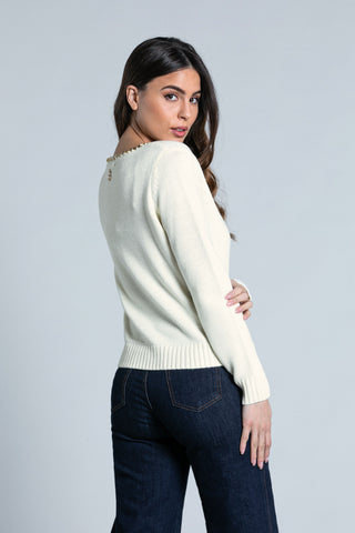 DANDA long-sleeved v-neck sweater with gold chain