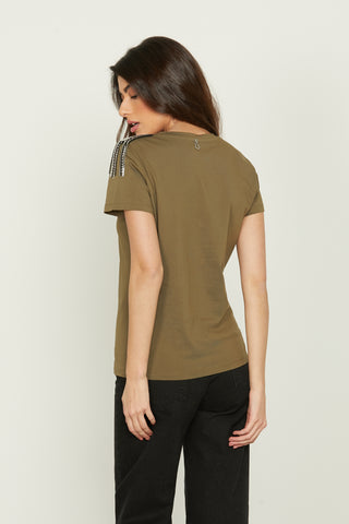 SILVESTRO half-sleeved v-neck t-shirt with patches, chains and beads