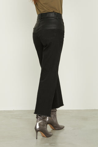 VICL_A high-cut 5ts crop trousers with eco-leather insert plus black denim fringed hem