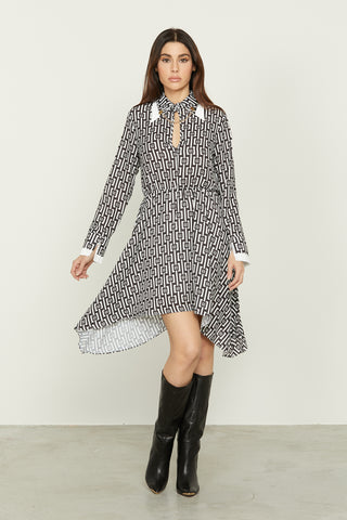 CHIC short long sleeve dress with double collar plus cuff plus asymmetric logo waist curler