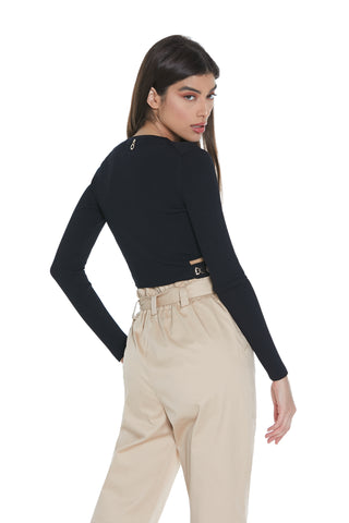 RAN short, long-sleeved cardigan with side opening and ribbed chain buckles