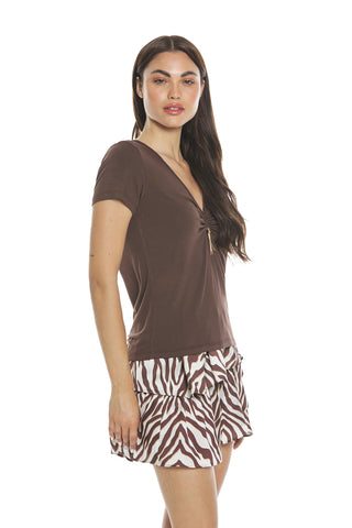NEMESIS half-sleeved v-neck t-shirt with hanging application