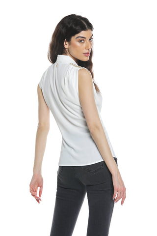 RUWAYD half-sleeve blouse with crossover neckline and pleats plus shoulder applications