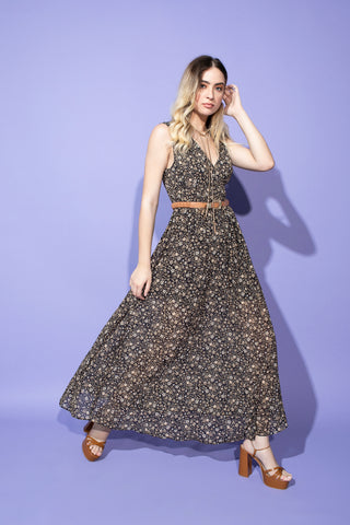 SOPHIE long sleeveless dress with fan smok stitch. Flowers