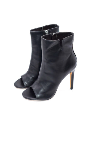 ELODIE boot open to the front